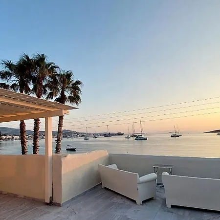 Ricardo By The Sea Páros